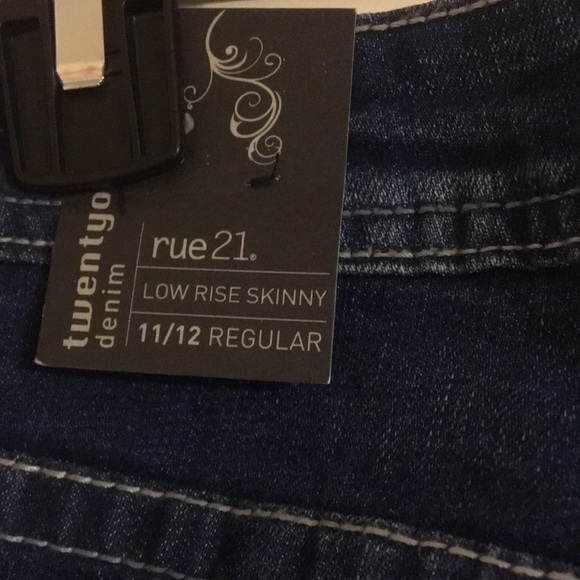 Jeans - Picture 5 of 6